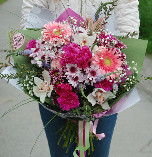 Доставка букетов цветов на дом во Владивостоке